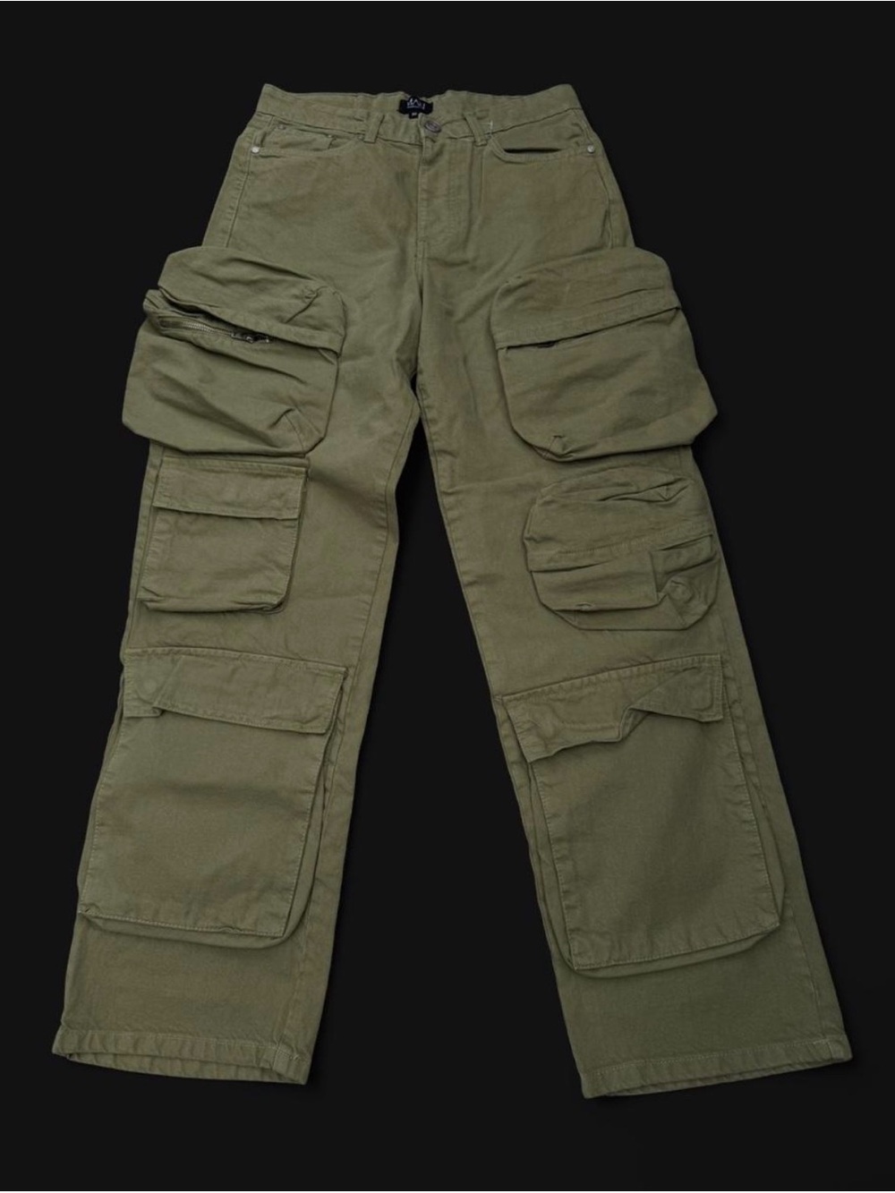 BoohooMAN Baggy Parachute Cargo Pants size 30 never used. NWT